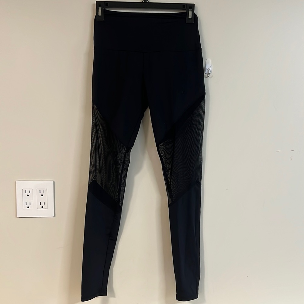 NWOT Onzie Women's Cadence Full Length Legging, Black Rib/Black Mesh, M/L